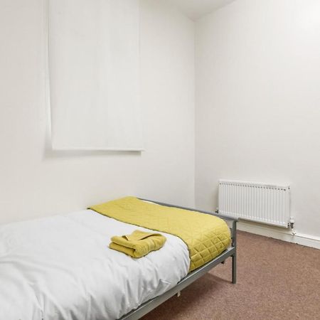 D19 Sangha Hall Leicester Esterno foto