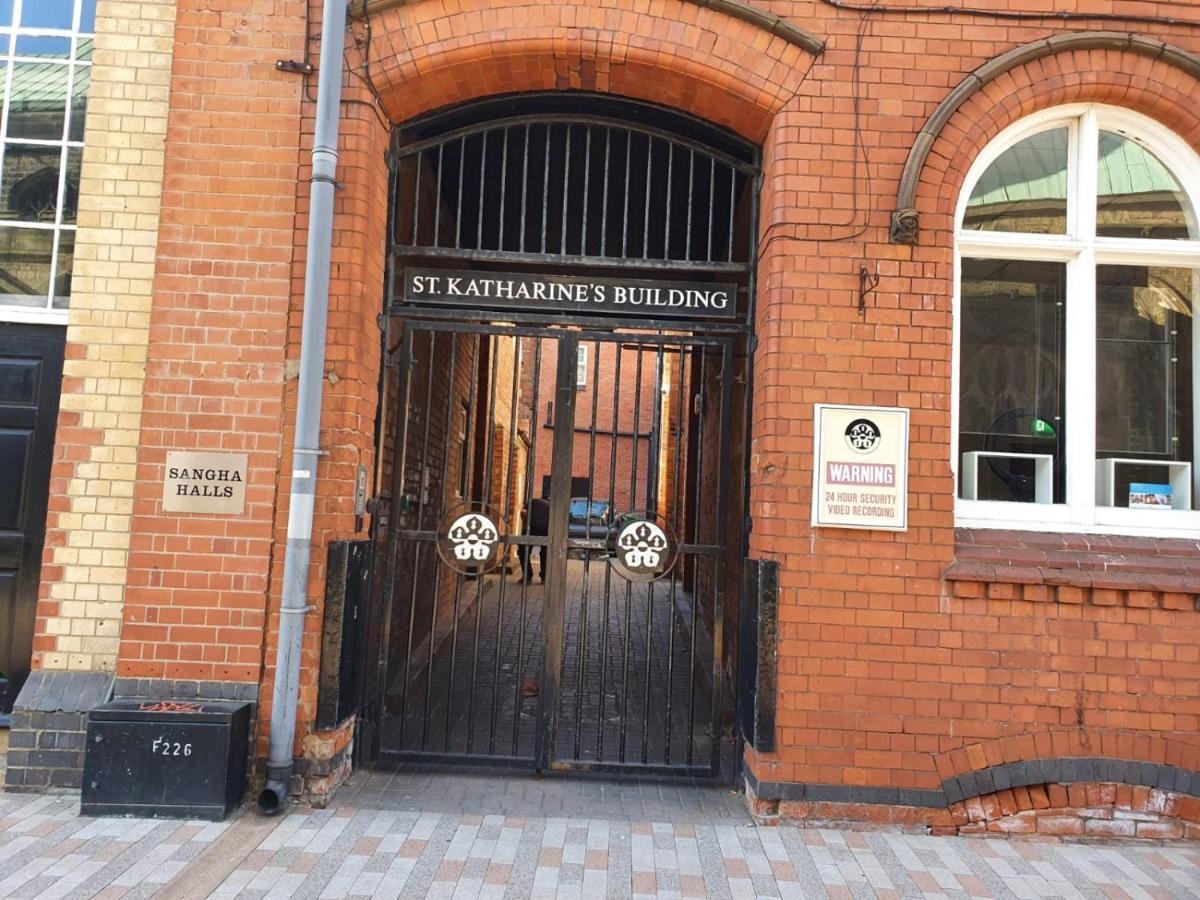 D19 Sangha Hall Leicester Esterno foto