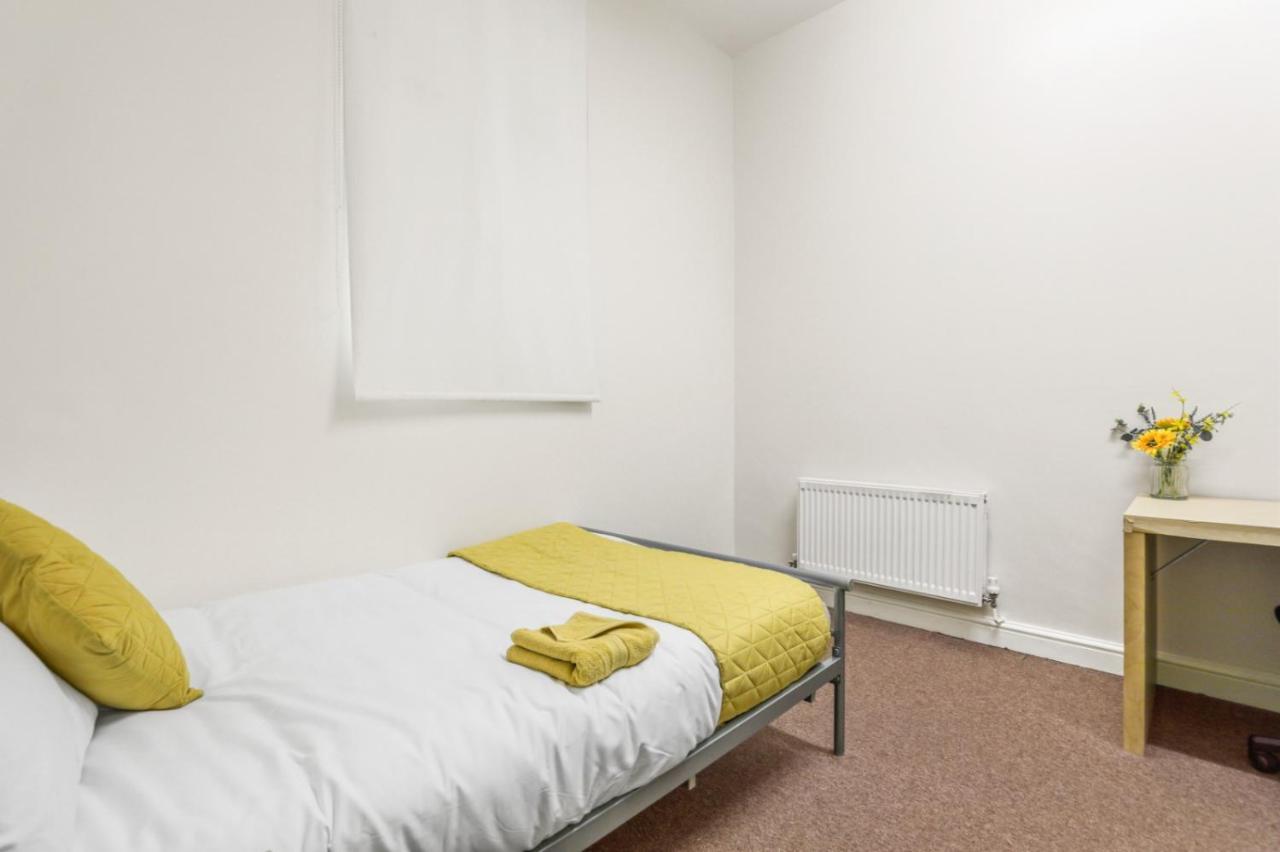 D19 Sangha Hall Leicester Esterno foto