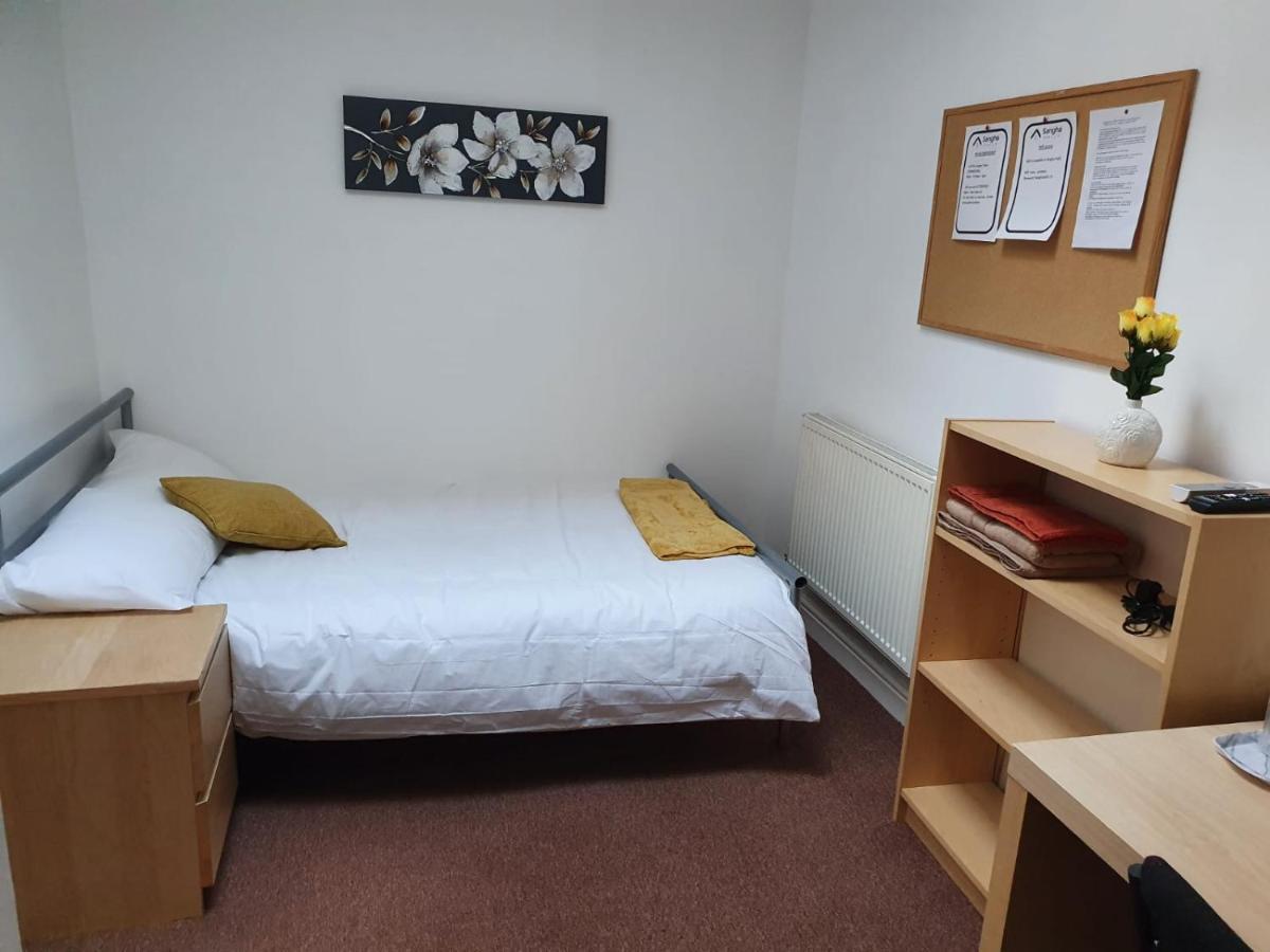 D19 Sangha Hall Leicester Esterno foto