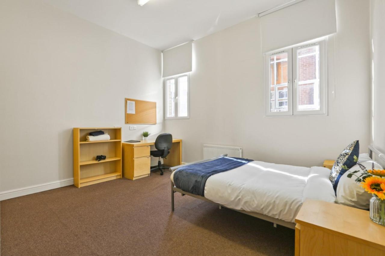 D19 Sangha Hall Leicester Esterno foto
